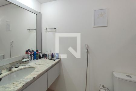 Banheiro Suíte de apartamento à venda com 1 quarto, 47m² em Cambuí, Campinas