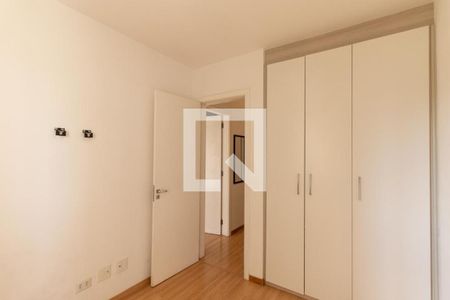 Quarto 1 de apartamento para alugar com 2 quartos, 60m² em Cidade Industrial, Curitiba