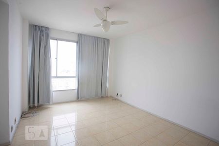 sala de apartamento para alugar com 1 quarto, 55m² em Icaraí, Niterói