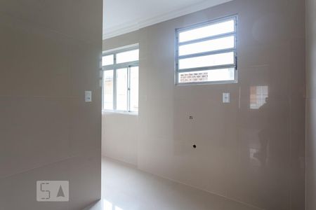 Cozinha de apartamento à venda com 2 quartos, 53m² em Cristal, Porto Alegre