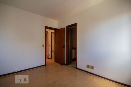 Quarto 1 de apartamento para alugar com 4 quartos, 160m² em Vila Suzana, São Paulo