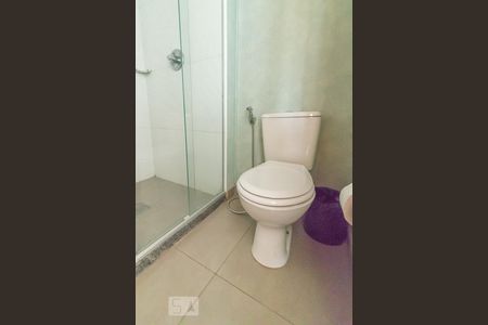 Banheiro  de kitnet/studio para alugar com 1 quarto, 20m² em Palmares, Belo Horizonte