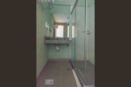 Banheiro  de kitnet/studio para alugar com 1 quarto, 20m² em Palmares, Belo Horizonte