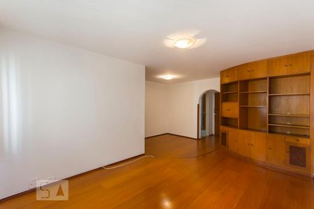 Apartamento à venda com 72m², 2 quartos e 1 vagaSala