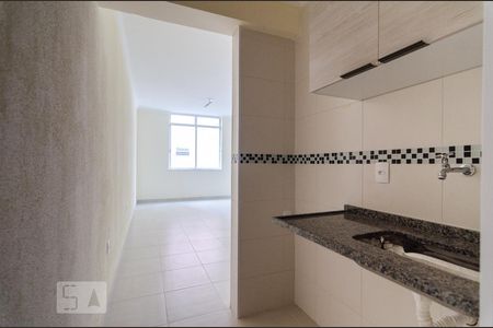 Entrada/Cozinha de kitnet/studio para alugar com 1 quarto, 33m² em Centro, Campinas