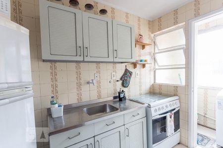 Cozinha de apartamento à venda com 1 quarto, 70m² em Jardim Botânico, Porto Alegre