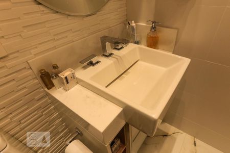 Detalhe do Banheiro de apartamento para alugar com 2 quartos, 70m² em Vila Mariana, São Paulo