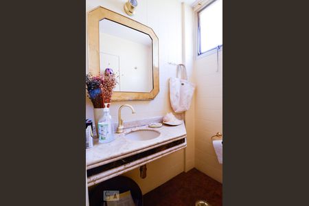 Lavabo de apartamento à venda com 3 quartos, 187m² em Cambuí, Campinas