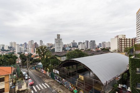 Vista de apartamento à venda com 2 quartos, 69m² em Sumarézinho, São Paulo