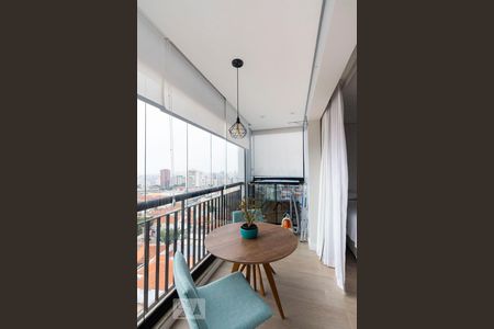 Varanda de kitnet/studio para alugar com 1 quarto, 36m² em Saúde, São Paulo