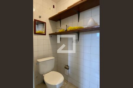 Banheiro de serviço de apartamento para alugar com 2 quartos, 67m² em Pechincha, Rio de Janeiro