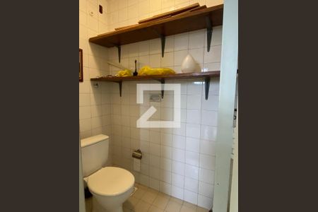 Banheiro de serviço de apartamento para alugar com 2 quartos, 67m² em Pechincha, Rio de Janeiro