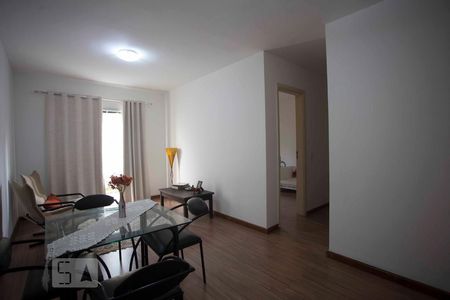 sala de apartamento para alugar com 2 quartos, 66m² em Badu, Niterói