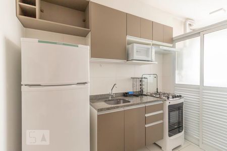 Cozinha de apartamento para alugar com 2 quartos, 53m² em Água Branca, São Paulo