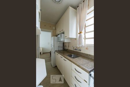 Cozinha de apartamento à venda com 2 quartos, 60m² em Farroupilha, Porto Alegre