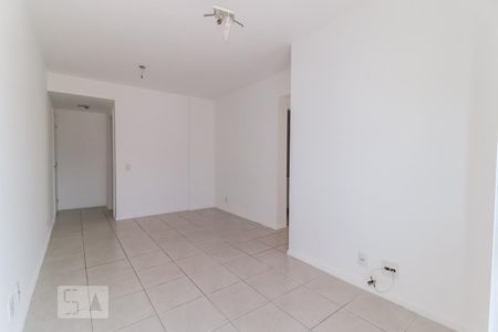 Sala de apartamento para alugar com 3 quartos, 66m² em Freguesia (jacarepaguá), Rio de Janeiro