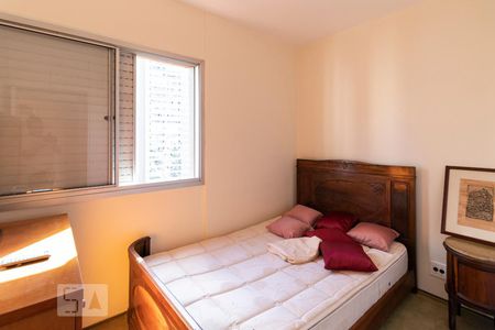 Quarto 1 de apartamento para alugar com 2 quartos, 80m² em Vila Gertrudes, São Paulo