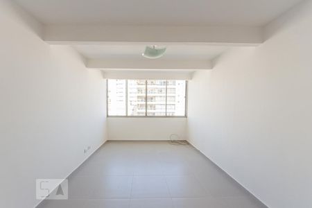 Sala de estar de apartamento para alugar com 3 quartos, 120m² em Cerqueira César, São Paulo