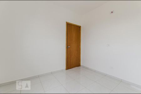 Quarto de apartamento para alugar com 2 quartos, 54m² em Vila Rio Pequeno, São Paulo