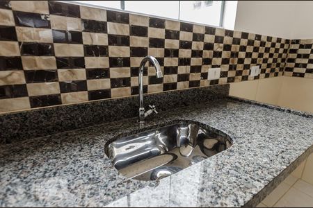 Cozinha de apartamento para alugar com 2 quartos, 54m² em Vila Rio Pequeno, São Paulo