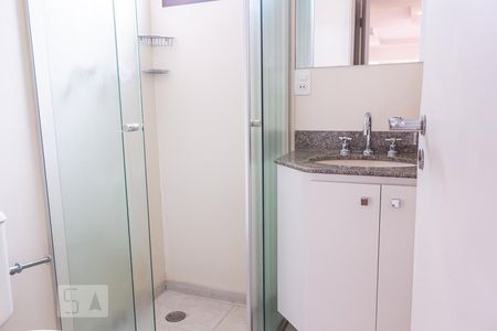 Banheiro da suite 2 de apartamento para alugar com 3 quartos, 134m² em Vila Parque Jabaquara, São Paulo