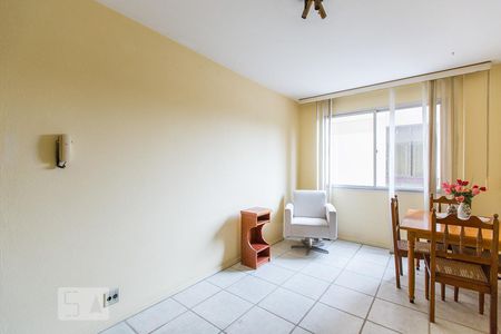 Sala de apartamento à venda com 1 quarto, 45m² em Glória, Porto Alegre