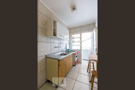 Cozinha de apartamento à venda com 1 quarto, 45m² em Glória, Porto Alegre