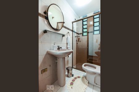 Banheiro de casa à venda com 2 quartos, 250m² em Nova Petrópolis, São Bernardo do Campo