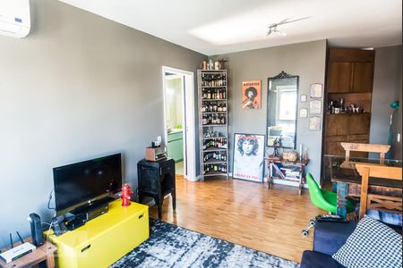 Sala de apartamento para alugar com 2 quartos, 85m² em Rio Branco, Porto Alegre