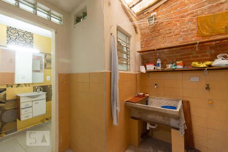 Área de serviço de casa à venda com 2 quartos, 75m² em Santo Antônio, São Caetano do Sul