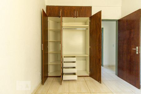 Armário Quarto 1 de apartamento para alugar com 3 quartos, 80m² em Floramar, Belo Horizonte