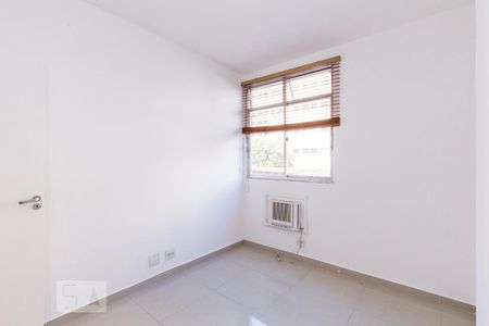 Quarto 1 de apartamento para alugar com 2 quartos, 47m² em Centro, Rio de Janeiro