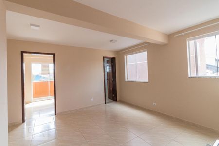 Sala e cozinha de apartamento para alugar com 1 quarto, 30m² em Guabirotuba, Curitiba