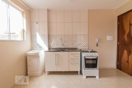 Cozinha de apartamento para alugar com 1 quarto, 30m² em Guabirotuba, Curitiba