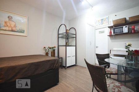 Sala de kitnet/studio para alugar com 1 quarto, 26m² em Real Parque, São Paulo