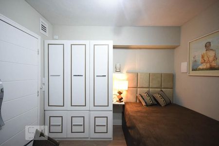 Quarto de kitnet/studio para alugar com 1 quarto, 26m² em Real Parque, São Paulo