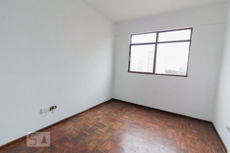 Quarto 1 de apartamento para alugar com 2 quartos, 57m² em Centro, Curitiba