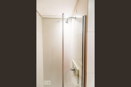 Banheiro de apartamento para alugar com 2 quartos, 60m² em Três Figueiras, Porto Alegre