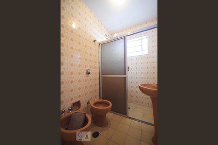 Banheiro de casa para alugar com 3 quartos, 153m² em Jardim Pinheiros, São Paulo