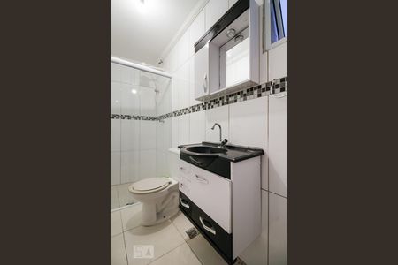 Banheiro de kitnet/studio para alugar com 1 quarto, 18m² em Vila São Luís(zona Oeste), São Paulo