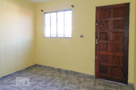 Casa à venda com 70m², 1 quarto e 2 vagasSala