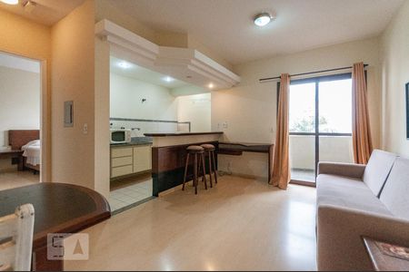 Sala de apartamento para alugar com 1 quarto, 50m² em Cambuí, Campinas