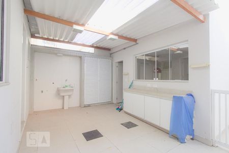 Área de serviço de casa para alugar com 4 quartos, 195m² em Vila Guarani (z Sul), São Paulo