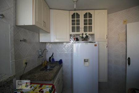 Cozinha de apartamento à venda com 1 quarto, 49m² em Curicica - Jacarepaguá, Rio de Janeiro