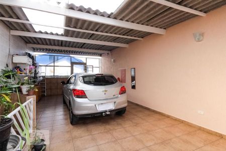 Casa à venda com 200m², 2 quartos e 3 vagas Casa à venda com 200m², 2 quartos e 3 vagasGaragem