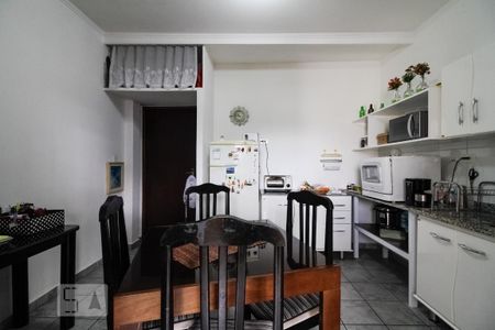 Casa à venda com 200m², 2 quartos e 3 vagas Casa à venda com 200m², 2 quartos e 3 vagasCozinha