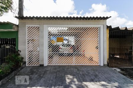 Casa à venda com 200m², 2 quartos e 3 vagas Casa à venda com 200m², 2 quartos e 3 vagasFachada