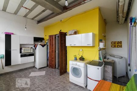 Casa à venda com 200m², 2 quartos e 3 vagas Casa à venda com 200m², 2 quartos e 3 vagasÁrea de Serviço