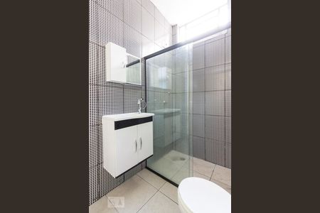 Banheiro de casa para alugar com 2 quartos, 140m² em Parque São Luís, São Paulo