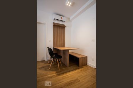 Sala de jantar de apartamento à venda com 1 quarto, 95m² em Pinheiros, São Paulo